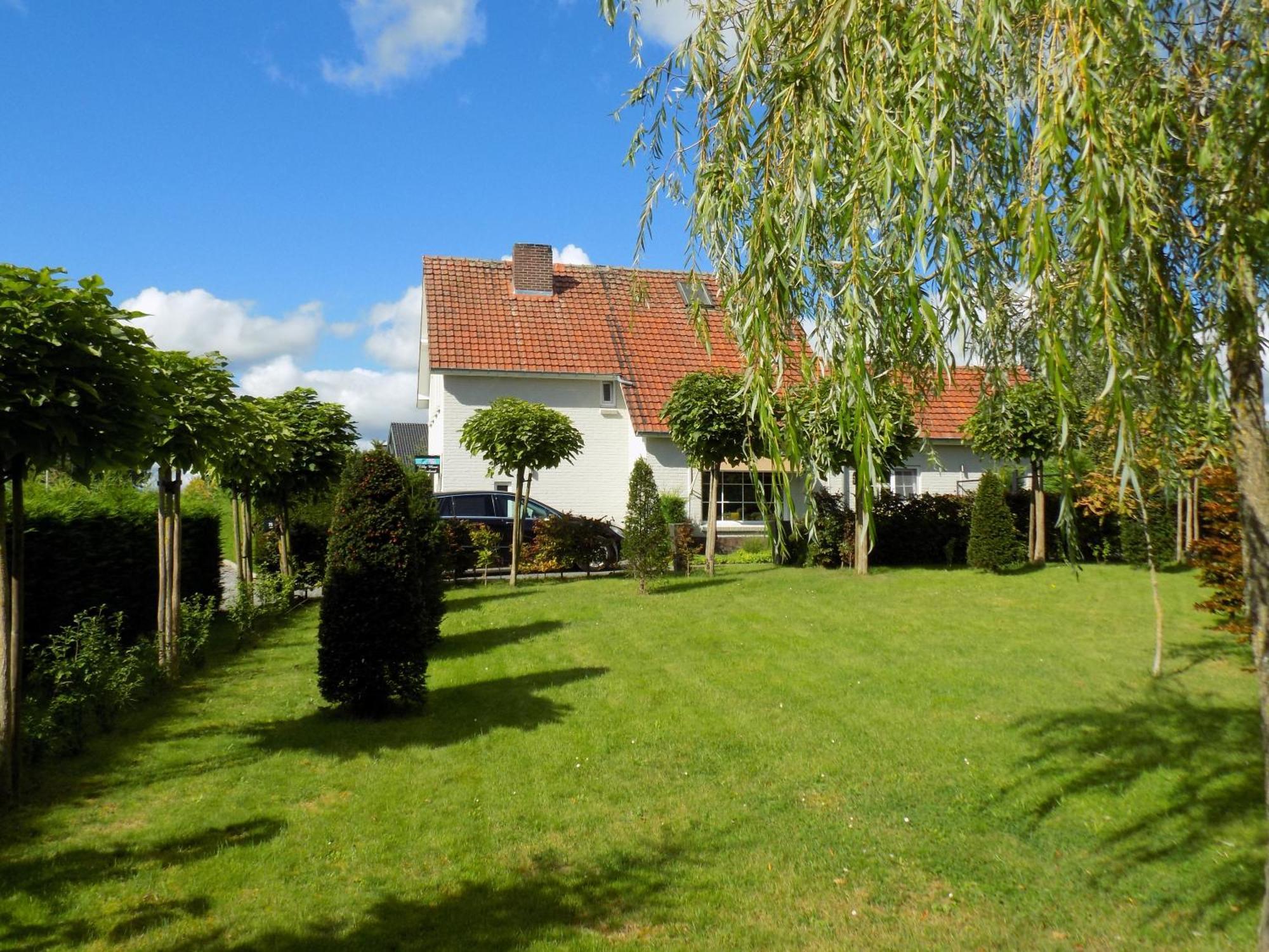 Villa Mooi Maasland Maaseik Ngoại thất bức ảnh